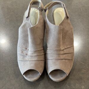 Naturalizer suede tan heels. Size 9. Excellent condition!